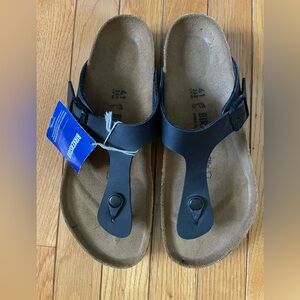 BRAND NEW Birkenstock Gizeh sandals